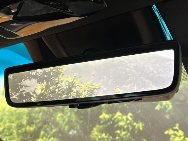 �y�f�W�^���C���i�[�~���[�z�J�������B�e�����ԗ�����̉f�������[���~���[���ɕ\���B�N���A�Ȏ��E�ŏ󋵂̊m�F���\�ł�!���h�����R�@�\�����p�ɂ͕ʓrSD�J�[�h�����p�ӂ��������ꍇ������܂��B