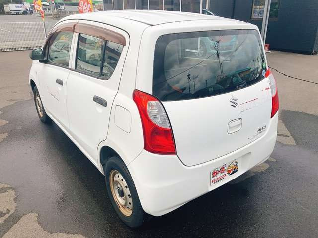 ���X�ł͌y�����Ԃ��畁�ʎԂ܂ŕ��L���I�[�����[�J�[�̎Ԏ�E�F�E�O���[�h��L�x�ɑ����Ă���܂��B