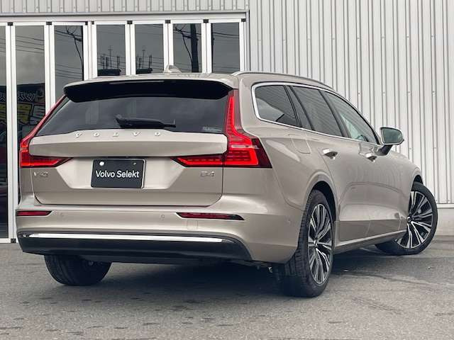 V60ウルトラ B4