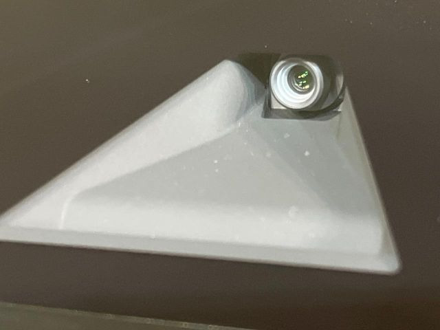 �y�C���e���W�F���g�G�}�[�W�F���V�[�u���[�L�z�t�����g�J�����őO���̎ԗ�����s�҂����m�B�Փ˂������Ȏ��͏Փ˔�Q�y���u���[�L���쓮�A�Փˉ�����T�|�[�g�B�����S�Ƀh���C�u�����y���݂��������܂��B