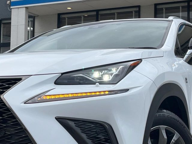 �y�O��LED�w�b�h���C�g�z�X�^�C���b�V���Ȍ����ڂ̎O��LED�w�b�h���C�g�𑕔���X�^�C�������łȂ��A��Ԃ̑��s�����E�ǍD�ň��S���Ă���肢�������܂��B