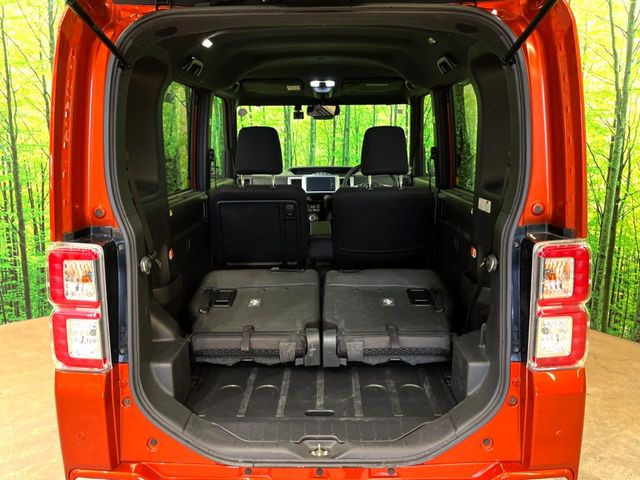 ���i�̂���������ʋ΁A���}���ɏ\���ȉ׎��X�y�[�X���m�ۂ��Ă���܂��B�Z�J���h�V�[�g��|���ƁA�傫�ȉו��̐ύڂ��\�ł���