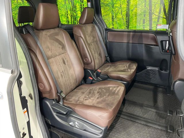 ���ڒ����̓E�H�[�N�X���[�ƂȂ��Ă���܂��B���ڂƎO��ڂ̈ړ�����~�肪�Ƃ��Ă��y�ɂȂ�̂ŁA���~��̍ۂ��X�g���X�������邱�Ƃ͂���܂����