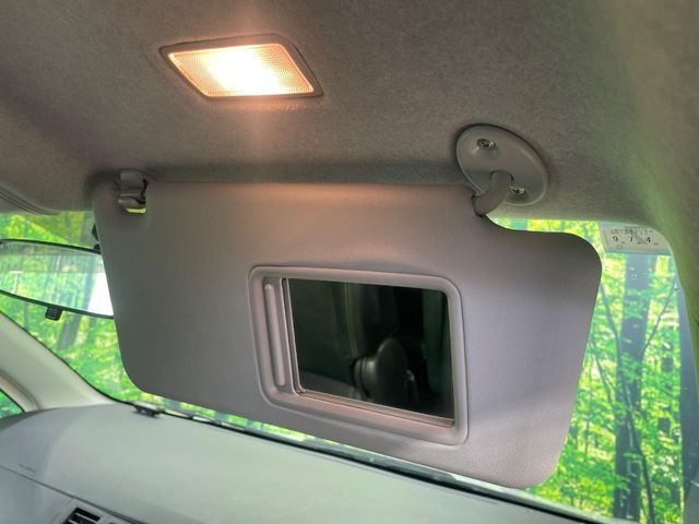 �y�o�j�e�B�~���[�z�T���o�C�U�[���ɐݒu���ꂽ�~���[�Őg�����Ȃ݃`�F�b�N!������Ƃ������C�N�����ɂ����􂵂܂���