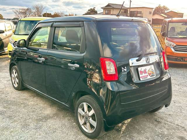 ���X�ł͌y�����Ԃ��畁�ʎԂ܂ŕ��L���I�[�����[�J�[�̎Ԏ�E�F�E�O���[�h��L�x�ɑ����Ă���܂��B