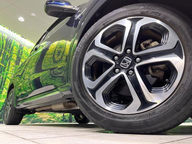 【純正17インチアルミホイール】外観にマッチした純正アルミホイールを装着しております。各種社外アルミホイールや、スタッドレスタイヤも取扱いしております。是非ご相談ください♪
