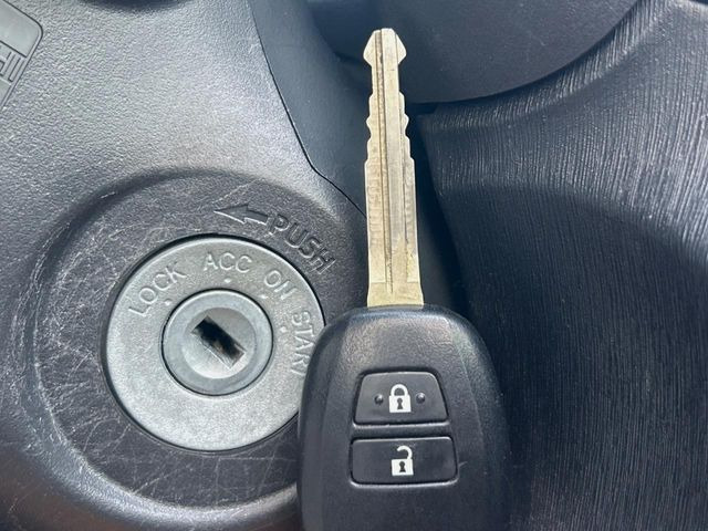 �y�L�[���X�z�������ꂽ�ꏊ����ł��{�^����Ńh�A�̊J���E�{�����ł���̂łƂ��Ă��֗�!�h�A�̌�������ɏ������邱�Ƃ�����܂����