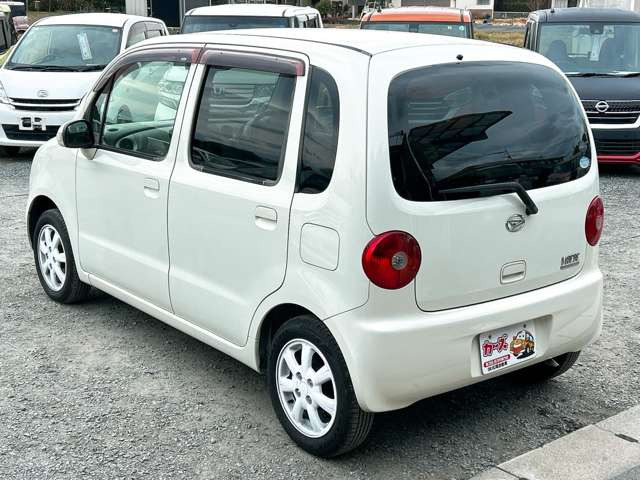 ���X�ł͌y�����Ԃ��畁�ʎԂ܂ŕ��L���I�[�����[�J�[�̎Ԏ�E�F�E�O���[�h��L�x�ɑ����Ă���܂��B