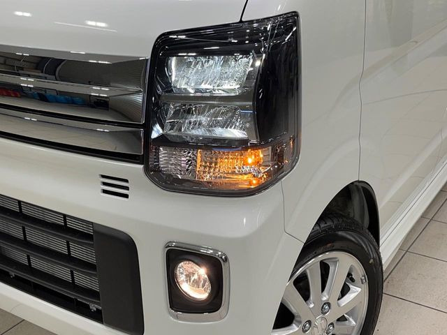 �yLED�w�b�h���C�g�z���V����ԑ��s�����ǍD�Ȏ��E���m�ۂ����S���ĉ^�]�ł��鍂�P�xLED�w�b�h���C�g�𑕔�!�_�����x�������A����d�͂��}�����Ă��܂��B