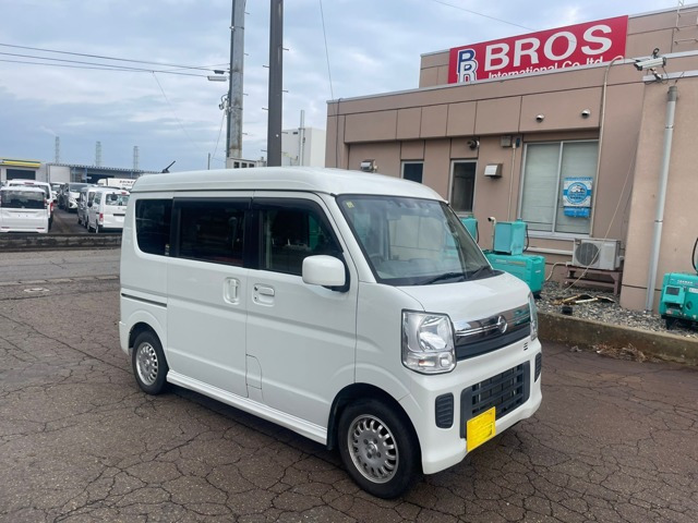 NV100クリッパーリオチェアキャブ ハイルーフ 4WD