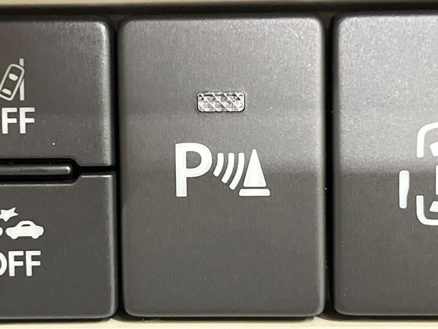 �y�����N���X�g���t�B�b�N�A���[�g(RCTA)�z���ԃX�y�[�X����o�鎞�Ɍ�������؂낤�Ɛڋ߂��Ă���ԗ������m�����m�点���܂��B�V���b�s���O���[���ȂǑ�^���Ǝ{�݂̍��G�������ԏ�ł����S�ł��ˁ�