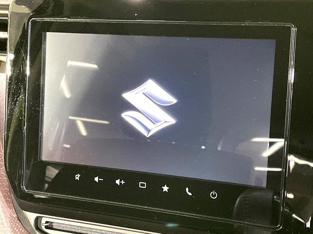 �y���[�J�[����9�^�i�r�z�C���e���A�ɗn�����ރX�^�C���b�V���ȁu��p�݌v�v���[�J�[�i�r�𑕔��􎋔F���⑀�쐫�ȂǊ�{���\�ɂ��D��A���㎿�ȃJ�[���C�t�����y���݂��������܂��B