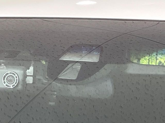 �y�V�e�B�u���[�L�A�N�e�B�u�V�X�e���z�ᑬ���s���ɑO���̎ԗ�����F�����A�Փ˂������Ȏ��͌x��ƃu���[�L�ŏՓˉ���Ɣ�Q�y�����A�V�X�g�B�����S�Ƀh���C�u�����y���݂��������܂��B