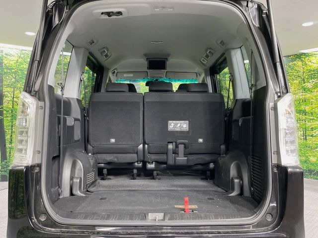 ���ڃV�[�g�͑O��X���C�h���\�ł��B���ɉ�����Α������L������������A�O�ɋl�߂�Α傫�ȃ��Q�b�W�X�y�[�X���m�ۂł��܂��B�V�[���ɉ����Ďg�������ł��邩��Ƃ��Ă��֗��ł���