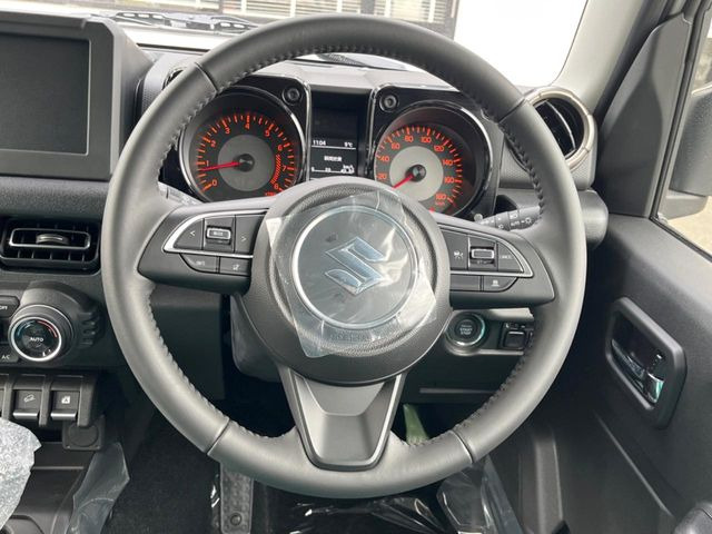 �y�����v�����X�e�A�����O�z�㎿�Ȋv���g�p���邱�ƂŁA��ɂ����������݂ƂĂ��^�]���₷���n���h���ł���