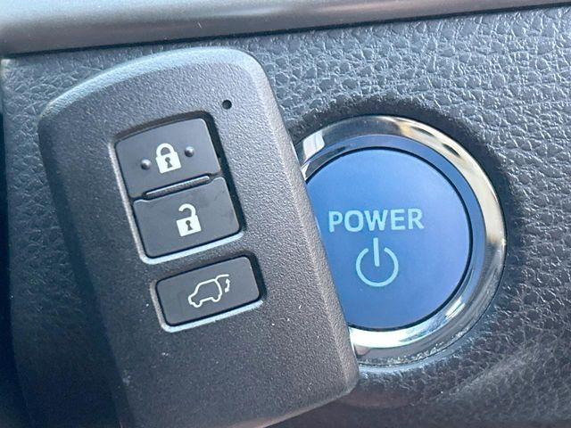 �y�X�}�[�g�L�[�z�J�o����|�P�b�g�ɓ��ꂽ�܂܂ł��h�A�̎{���E�������\�ȃX�}�[�g�L�[�𑕔��B�G���W���̃I���E�I�t�����J�M�����o���K�v����������Ƃ��Ă��֗��ł���