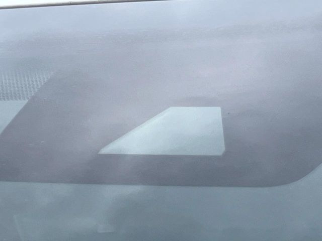 �y�g���^�Z�[�t�e�B�Z���X�z���s���ɑO���̎ԗ�����F�����A�Փ˂������Ȏ��͌x��ƃu���[�L�ŏՓˉ���Ɣ�Q�y�����A�V�X�g�B�����S�Ƀh���C�u�����y���݂��������܂��B