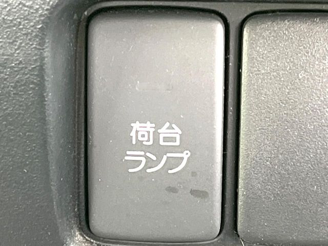 ����肪���ꂢ�Ȃ����ɁA�h�K���H�̎{�H���I�X�X���B�~��n��͂������A���ݕ��ɂ��Z���̕���A��Ń}�����E�E�B���^�[�X�|�[�c���������ɑ�ύD�]���������Ă���܂��B