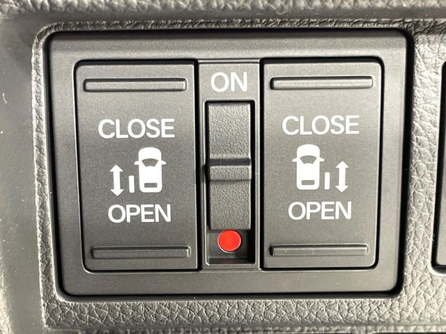 �y�����p���[�X���C�h�h�A�z�X�}�[�g�L�[��^�]�Ȃ̃X�C�b�`�Ō�ȗ����X���C�h�h�A�̊J���\���d��������͂����ăh�A���J����K�v�������A�����Ȃ��q�l�ł��ȒP�ɊJ���߂ł����K�ł���