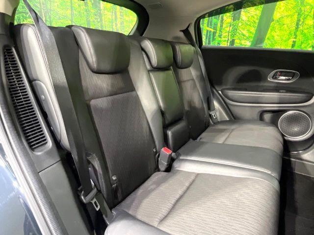 後部座席も気になるようなキズ・汚れやへたり等、大きなダメージはなく、良好な状態です。