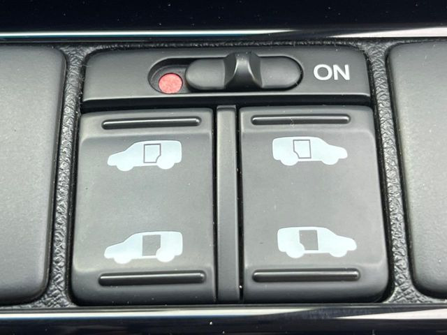 �y�����p���[�X���C�h�h�A�z�X�}�[�g�L�[��^�]�Ȃ̃X�C�b�`�Ō�ȗ����X���C�h�h�A�̊J���\���d��������͂����ăh�A���J����K�v�������A�����Ȃ��q�l�ł��ȒP�ɊJ���߂ł����K�ł���