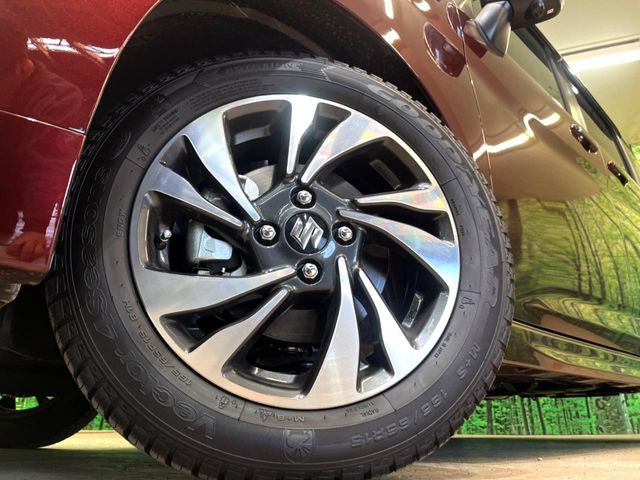 �y�����A���~�z�C�[���z�O�ςɃ}�b�`���������A���~�z�C�[���𑕒����Ă���܂��B�e��ЊO�A���~�z�C�[����A�X�^�b�h���X�^�C�����戵�����Ă���܂��B���񂲑��k����������