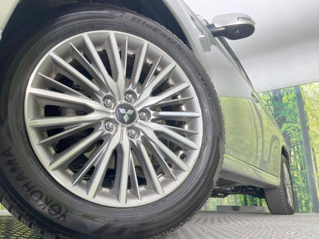 �y�����A���~�z�C�[���z�O�ςɃ}�b�`���������A���~�z�C�[���𑕒����Ă���܂��B�e��ЊO�A���~�z�C�[����A�X�^�b�h���X�^�C�����戵�����Ă���܂��B���񂲑��k����������