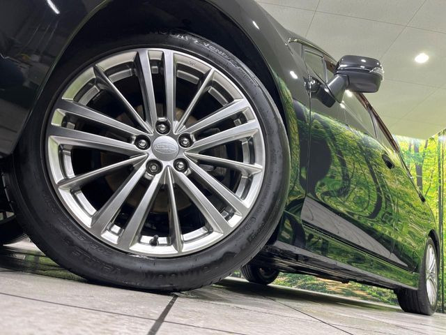 �y����17�C���`�A���~�z�C�[���z�O�ςɃ}�b�`���������A���~�z�C�[���𑕒����Ă���܂��B�e��ЊO�A���~�z�C�[����A�X�^�b�h���X�^�C�����戵�����Ă���܂��B���񂲑��k����������