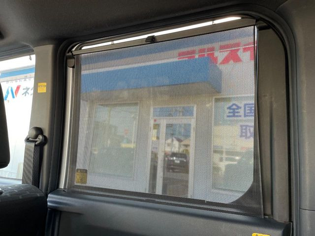 �y���[���V�F�[�h�z��������ԊO����̌���ῂ����Ƃ��ɃT�b�ƈ����o���Ďg����A���[���i�[�^�C�v�̃T���V�F�[�h�𑕔��B��Ȃɏ�������q�l���E�g�E�g�����������ȂǁA���Ђ����p����������