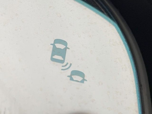 �y�u���C���h�X�|�b�g�C���t�H���[�V�����z���s���A�h�A�~���[�̎��p�ɂȂ�₷���ӏ��Ɍ㑱�Ԃ��ڋ߂���ƃT�C�h�~���[�t�߂Ɍx����\���A�h���C�o�[�ɒ��ӊ��N�����Ă���܂��B