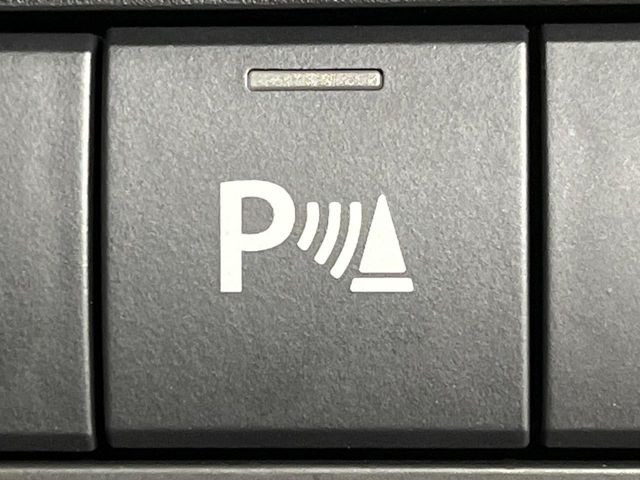 �y�����N���X�g���t�B�b�N�A���[�g(RCTA)�z���ԃX�y�[�X����o�鎞�Ɍ�������؂낤�Ɛڋ߂��Ă���ԗ������m�����m�点���܂��B�V���b�s���O���[���ȂǑ�^���Ǝ{�݂̍��G�������ԏ�ł����S�ł��ˁ�