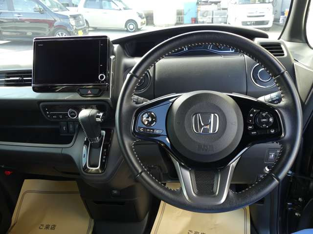 N-BOXカスタムL ターボ スタイルプラス ブラック