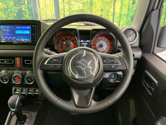 �y�����v�����X�e�A�����O�z�㎿�Ȋv���g�p���邱�ƂŁA��ɂ����������݂ƂĂ��^�]���₷���n���h���ł���