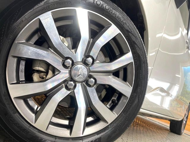 �y����15�C���`�A���~�z�C�[���z�O�ςɃ}�b�`���������A���~�z�C�[���𑕒����Ă���܂��B�e��ЊO�A���~�z�C�[����A�X�^�b�h���X�^�C�����戵�����Ă���܂��B���񂲑��k����������