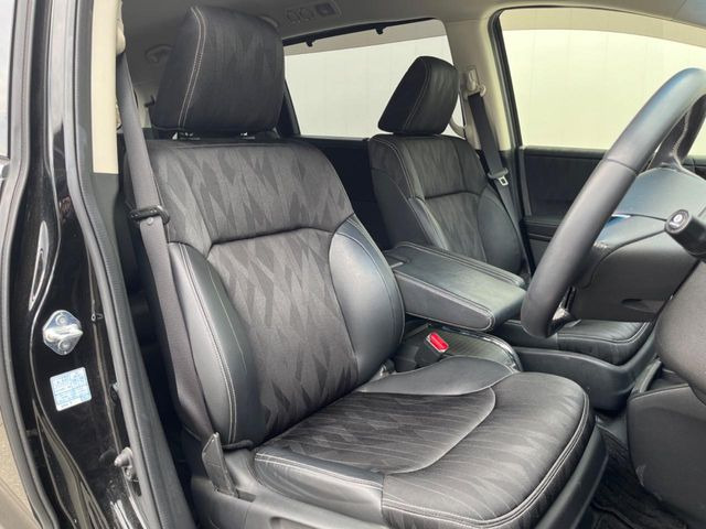 �y�n�[�t���U�[�V�[�g�z�������ƍ���S�n�𗼗������l�C�̃V�[�g���w�ʁE���ʂ̃t�@�u���b�N�f�ނ́A�ʋC���̗ǂ��⊊��ɂ����ɗD��Ă��܂��B�C���╞���ɍ��E���ꂸ���K�ɂ���肢�������܂��B