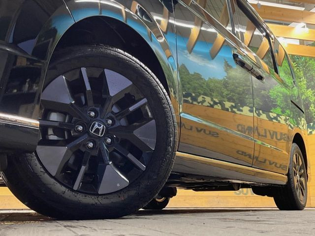 �y����16�C���`�A���~�z�C�[���z�O�ςɃ}�b�`���������A���~�z�C�[���𑕒����Ă���܂��B�e��ЊO�A���~�z�C�[����A�X�^�b�h���X�^�C�����戵�����Ă���܂��B���񂲑��k����������