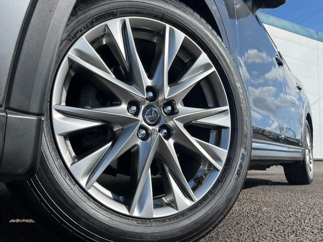 �y����19�C���`�A���~�z�C�[���z�O�ςɃ}�b�`���������A���~�z�C�[���𑕒����Ă���܂��B�e��ЊO�A���~�z�C�[����A�X�^�b�h���X�^�C�����戵�����Ă���܂��B���񂲑��k����������