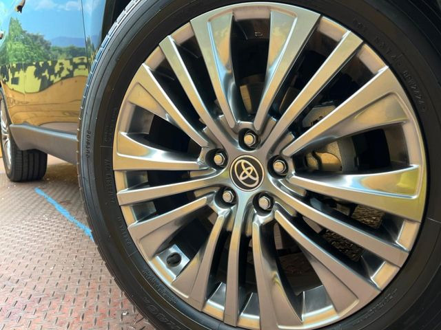 �y����19�C���`�A���~�z�C�[���z�O�ςɃ}�b�`���������A���~�z�C�[���𑕒����Ă���܂��B�e��ЊO�A���~�z�C�[����A�X�^�b�h���X�^�C�����戵�����Ă���܂��B���񂲑��k����������