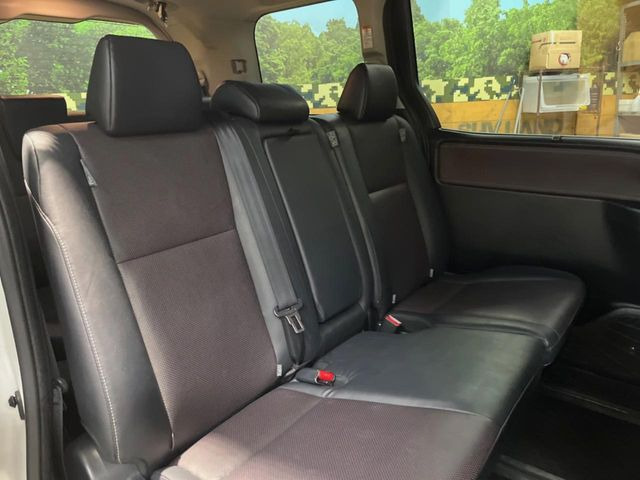 ���ڒ����̓E�H�[�N�X���[�ƂȂ��Ă���܂��B���ڂƎO��ڂ̈ړ�����~�肪�Ƃ��Ă��y�ɂȂ�̂ŁA���~��̍ۂ��X�g���X�������邱�Ƃ͂���܂����