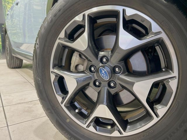 �y����17�C���`�A���~�z�C�[���z�O�ςɃ}�b�`���������A���~�z�C�[���𑕒����Ă���܂��B�e��ЊO�A���~�z�C�[����A�X�^�b�h���X�^�C�����戵�����Ă���܂��B���񂲑��k����������