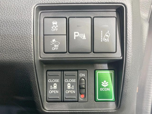 �y�����p���[�X���C�h�h�A�z�X�}�[�g�L�[��^�]�Ȃ̃X�C�b�`�Ō�ȗ����X���C�h�h�A�̊J���\���d��������͂����ăh�A���J����K�v�������A�����Ȃ��q�l�ł��ȒP�ɊJ���߂ł����K�ł���