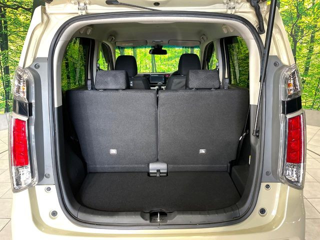 ���i�̂���������ʋ΁A���}���ɏ\���ȉ׎��X�y�[�X���m�ۂ��Ă���܂��B�Z�J���h�V�[�g��|���ƁA�傫�ȉו��̐ύڂ��\�ł���