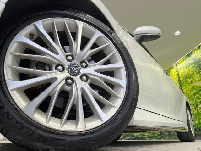 �y����18�C���`�A���~�z�C�[���z�O�ςɃ}�b�`���������A���~�z�C�[���𑕒����Ă���܂��B�e��ЊO�A���~�z�C�[����A�X�^�b�h���X�^�C�����戵�����Ă���܂��B���񂲑��k����������