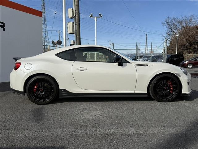 ���Ǝҗl�ւ̔̔��͂��f�肳���Ă��������܂��B �Ԍ������ԗ��̏ꍇ�́A�Ԍ����擾�������x�������z�ŕ\�����Ă���܂��B