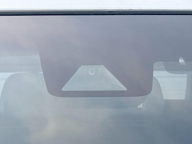 �y�g���^�Z�[�t�e�B�Z���X�z���s���ɑO���̎ԗ�����F�����A�Փ˂������Ȏ��͌x��ƃu���[�L�ŏՓˉ���Ɣ�Q�y�����A�V�X�g�B�����S�Ƀh���C�u�����y���݂��������܂��B