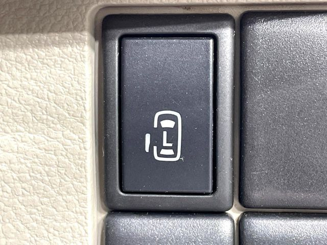 �y�p���[�X���C�h�h�A�z�X�}�[�g�L�[��^�]�Ȃ̃X�C�b�`�ŃX���C�h�h�A�̊J���\���d��������͂����ăh�A���J����K�v�������A���������q�l�ł��A�d���ו��������Ă��鎞�����N�ɊJ���߂ł��܂���