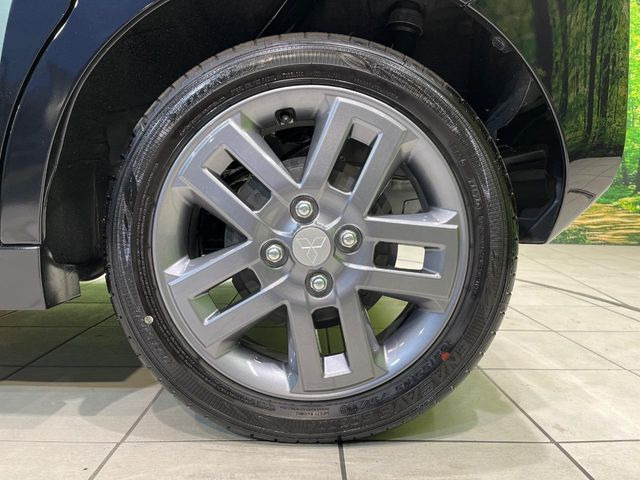 �y����15�C���`�A���~�z�C�[���z�O�ςɃ}�b�`���������A���~�z�C�[���𑕒����Ă���܂��B�e��ЊO�A���~�z�C�[����A�X�^�b�h���X�^�C�����戵�����Ă���܂��B���񂲑��k����������