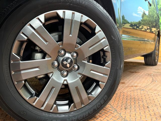 �y�O���[�h��p����18�C���`�A���~�z�C�[���z�f�U�C�����̍��������A���~�z�C�[���𑕒����Ă���܂��B�e��ЊO�A���~�z�C�[����A�X�^�b�h���X�^�C�����戵�����Ă���܂��B���񂲑��k����������