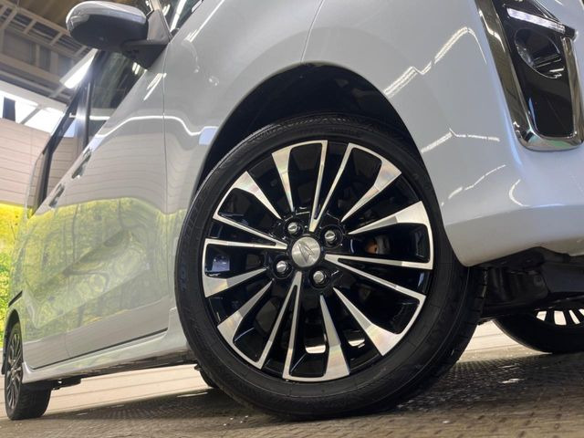 �y����15�C���`�A���~�z�C�[���z�O�ςɃ}�b�`���������A���~�z�C�[���𑕒����Ă���܂��B�e��ЊO�A���~�z�C�[����A�X�^�b�h���X�^�C�����戵�����Ă���܂��B���񂲑��k����������