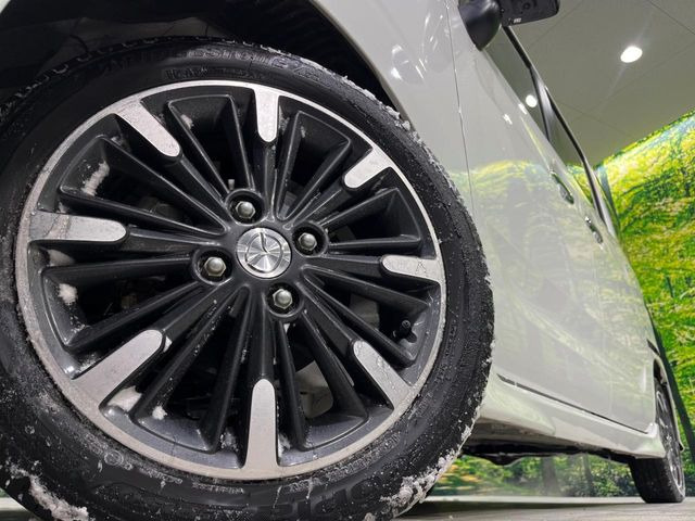 �y����15�C���`�A���~�z�C�[���z�O�ςɃ}�b�`���������A���~�z�C�[���𑕒����Ă���܂��B�e��ЊO�A���~�z�C�[����A�X�^�b�h���X�^�C�����戵�����Ă���܂��B���񂲑��k����������